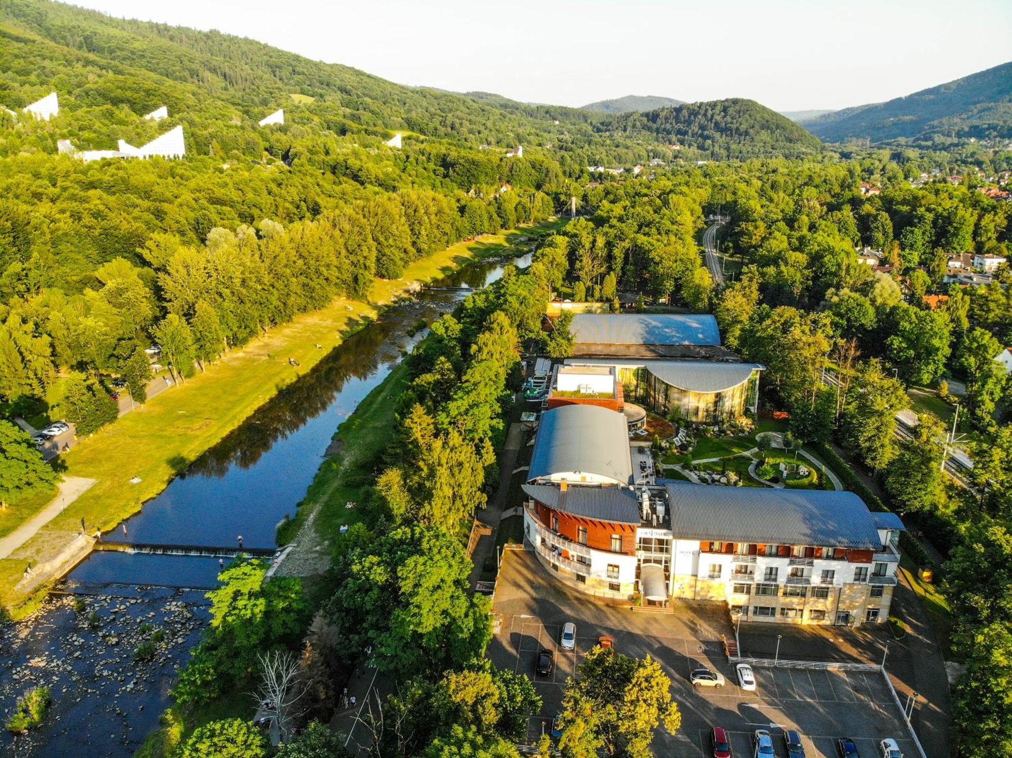 Hotel Olympic Spa & Wellness Ustron Extérieur photo